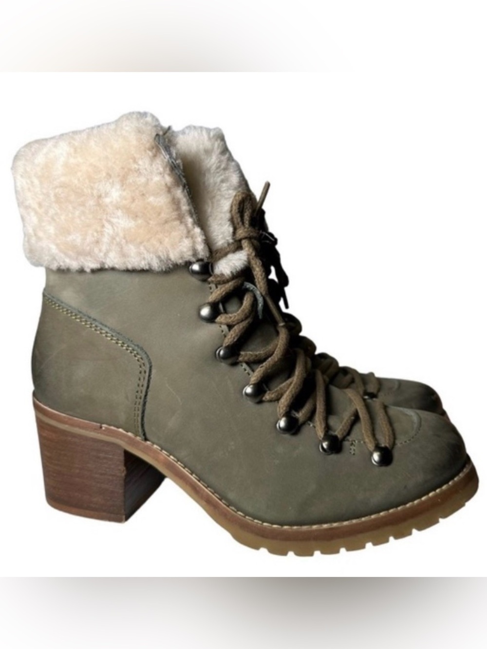 STEVE MADDEN Husk boots in Olive size 6